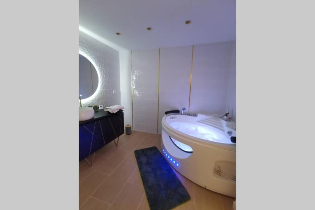 Nid D'Amour Baignoire/Jacuzzi Nice Eksteriør bilde
